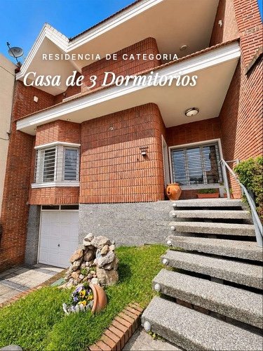 CASA en Venta Residencia De Gran Categoría En La Blanqueada limite con Parque Batlle